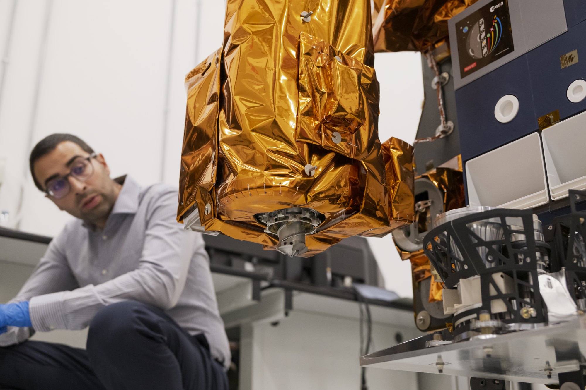 Europe’s Moon drill, built to cut a metre down, passes a deployment test