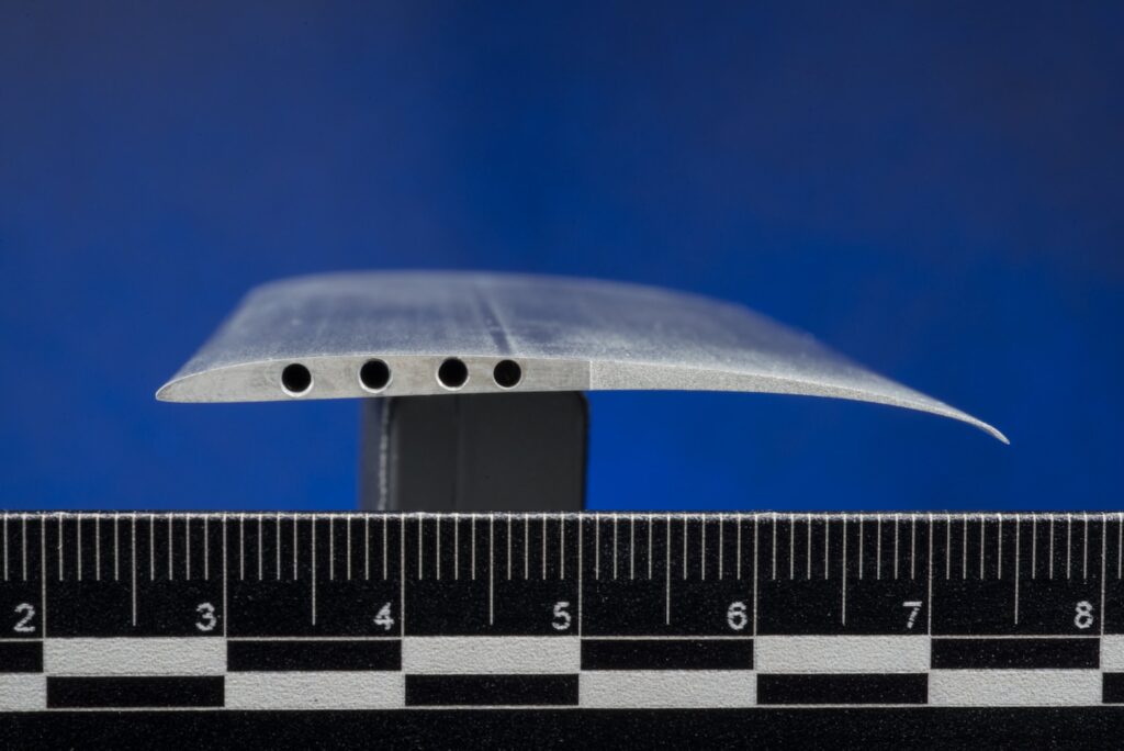 Thinner Mars helicopter blades could stretch one flight from 0.7 to 18.7 km