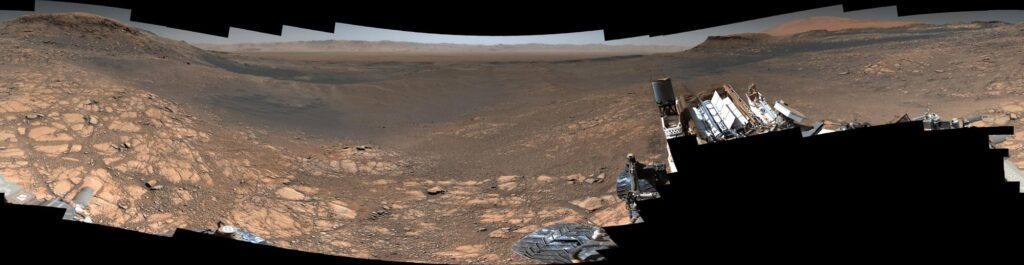 Curiosity's 1.8-billion-pixel panorama of Glen Torridon on Mount Sharp, Mars