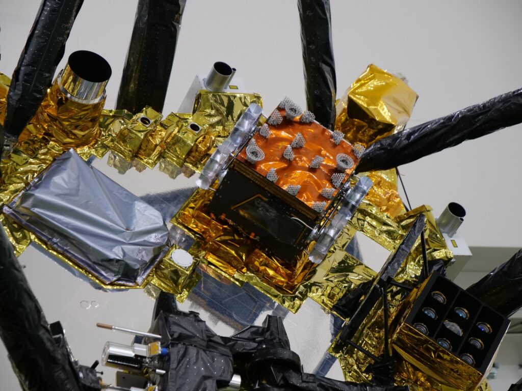 The Idefix rover mounted between the landing legs of the MMX space probe